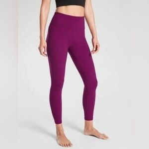 NWT! Athleta Elation Ultra High Rise Legging - Size Small Tall 🧩